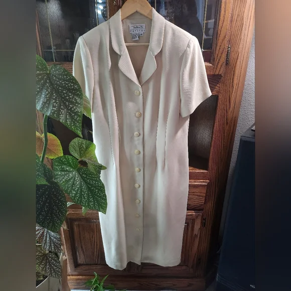 Vintage Talbots Cream Midi Button Down Business Casual Dress with Notched Collar - Picture 7 of 9